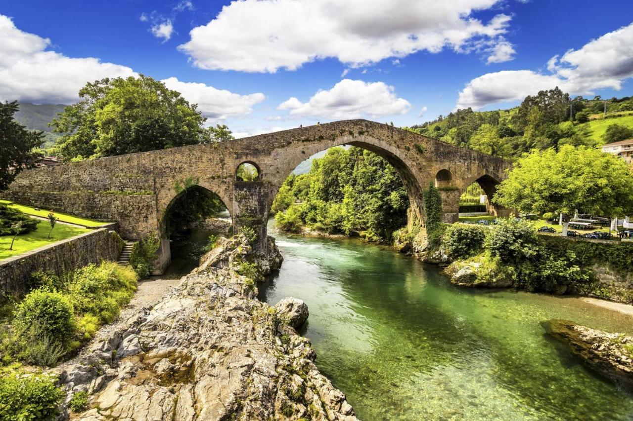 Cangas De Onis A Orillas Del Rio Sella Ngoại thất bức ảnh
